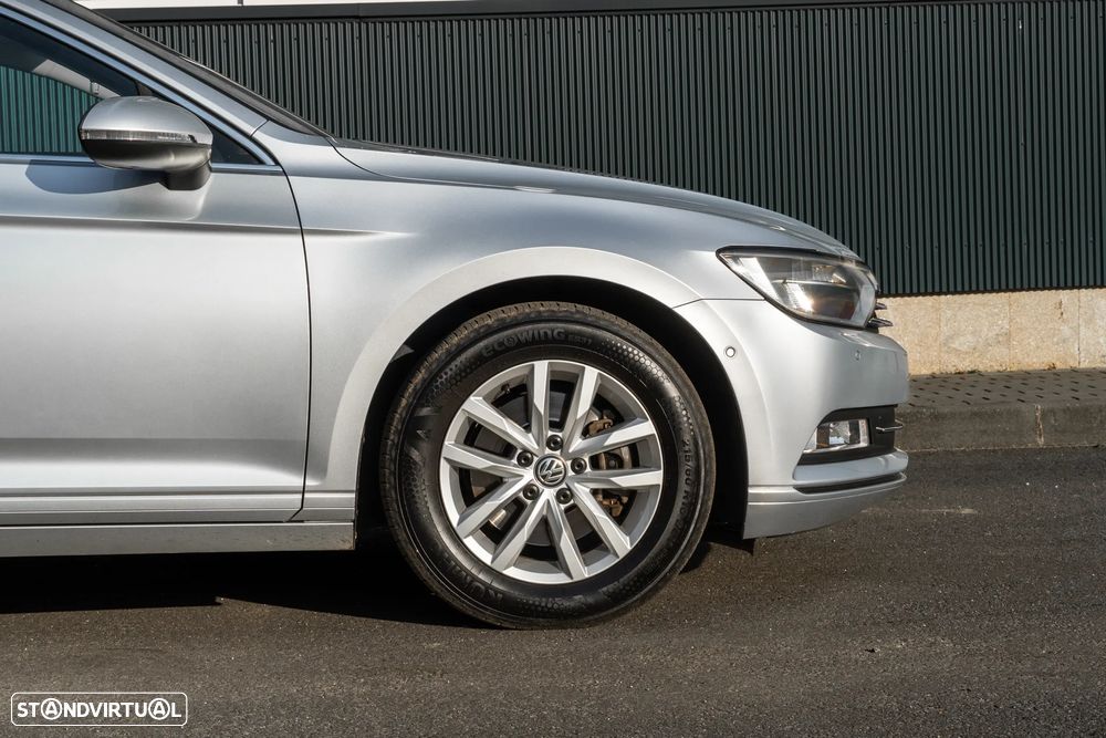 VW Passat Variant 1.6 TDI SCR DSG Business - 5