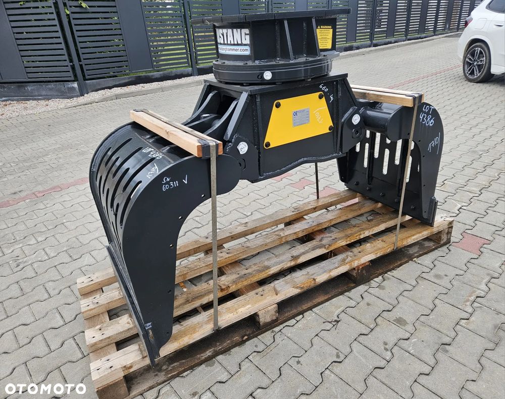CHWYTAK SORTUJĄCY WYBURZENIOWY MUSTANG GRP 750 2026 R NOWY - 2