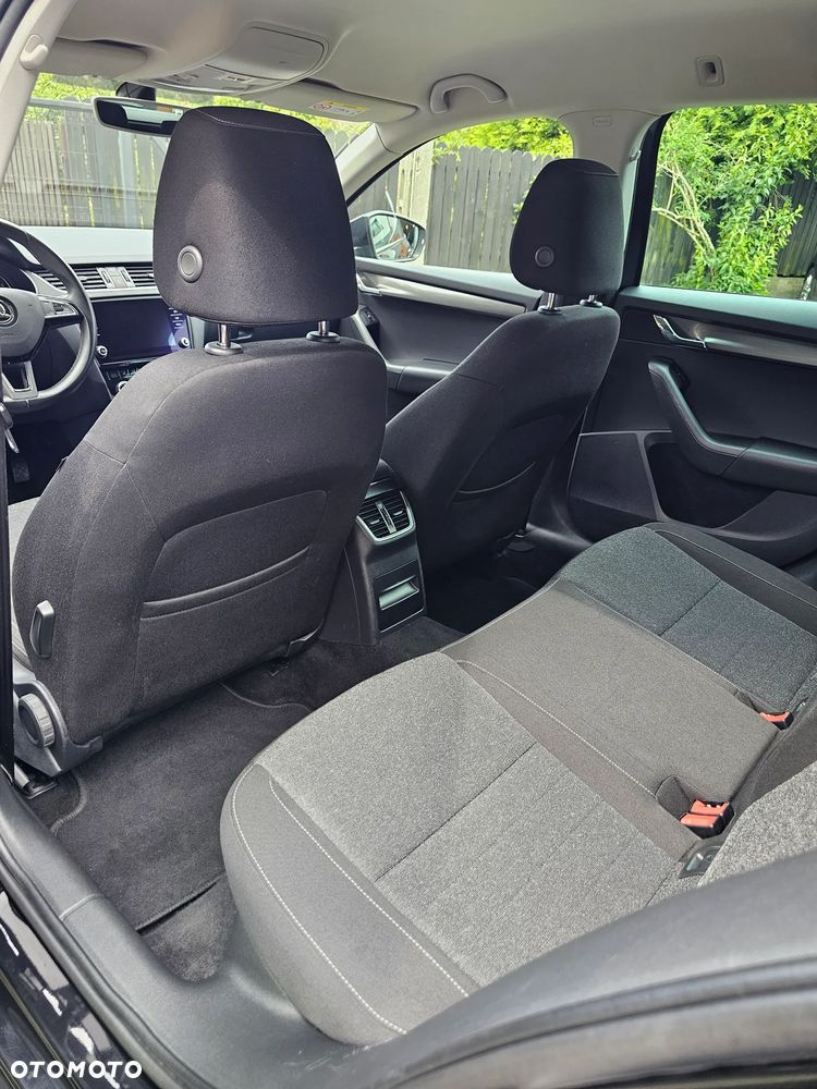 Skoda Octavia 2.0 TDI DSG Premium Edition - 11