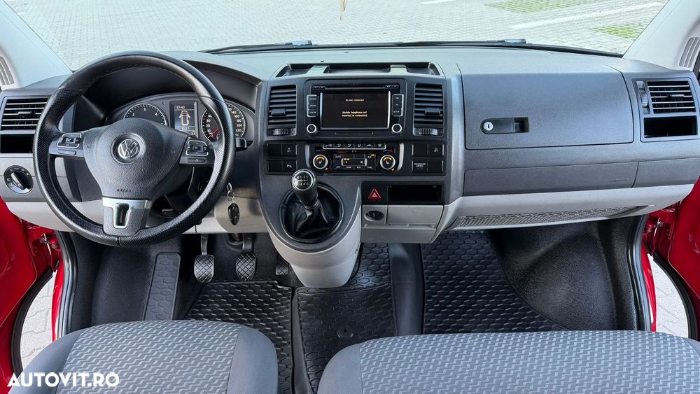 Volkswagen Caravelle - 5