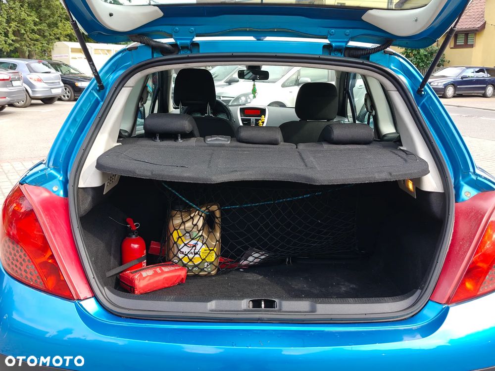 Peugeot 207 - 17