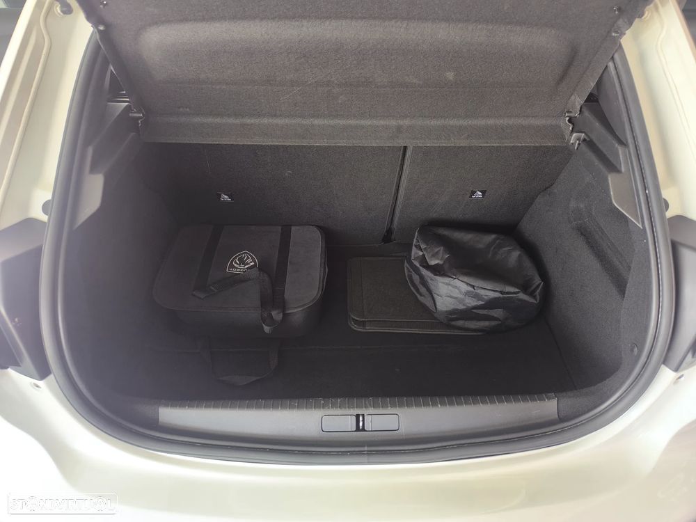 Peugeot e-208 Allure+ - 14