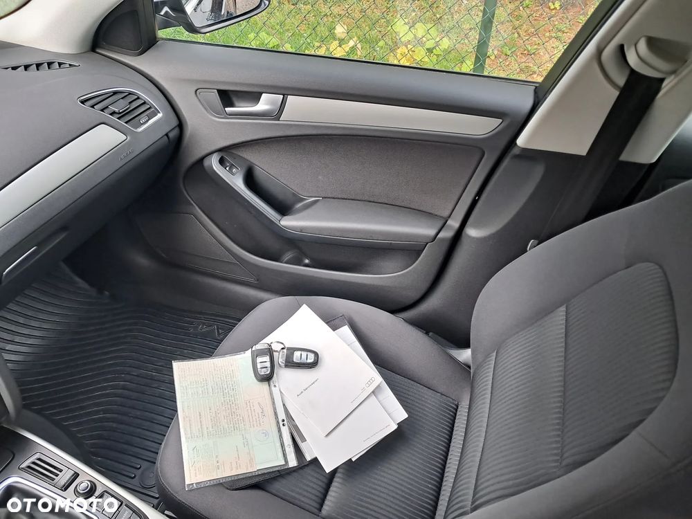 Audi A4 Avant 2.0 TDI - 14