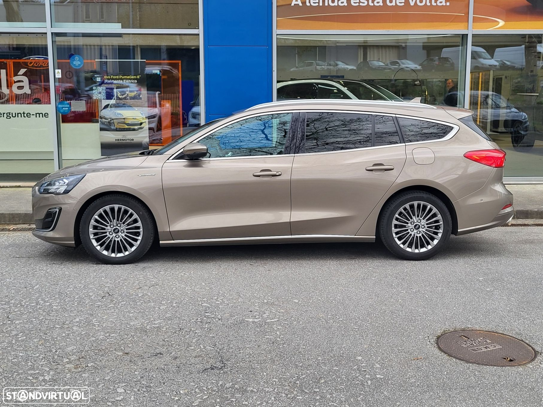 Ford Focus SW 1.5 TDCi EcoBlue Vignale - 2