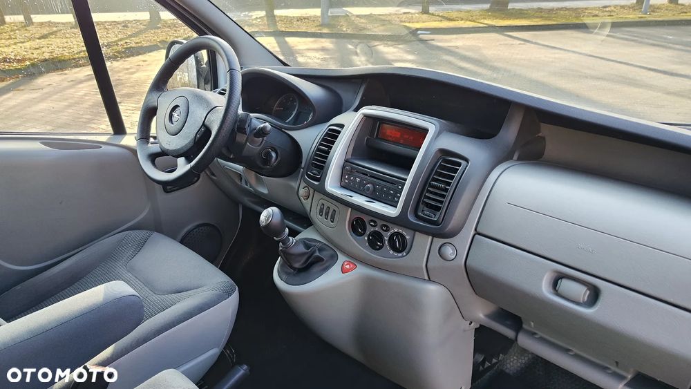 Opel Vivaro - 23