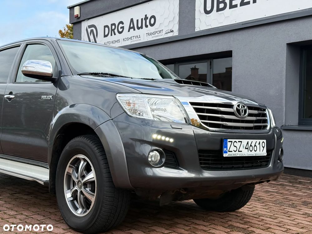 Toyota Hilux 3.0 D-4D Invincible - 2