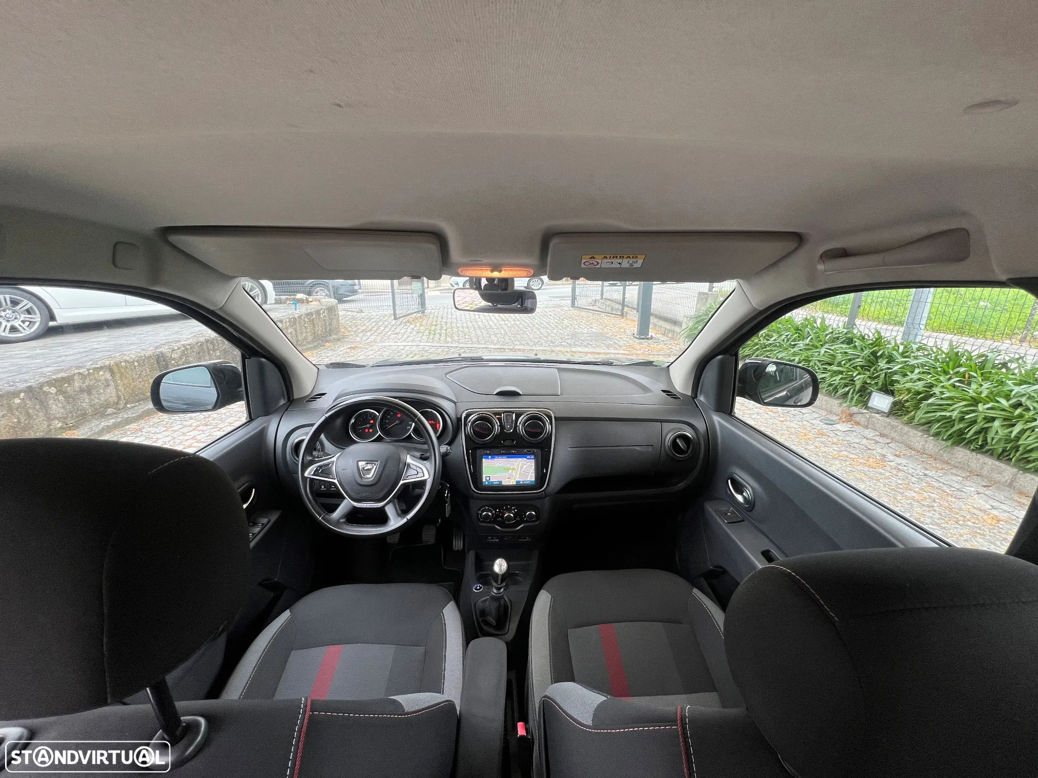 Dacia Lodgy 1.3 TCe Stepway 7L - 21