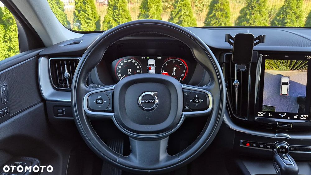 Volvo XC 60 D4 Momentum Pro - 16