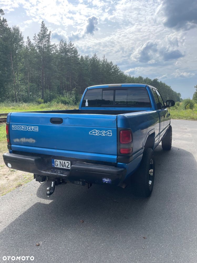 Dodge RAM 5.9 4WD - 3