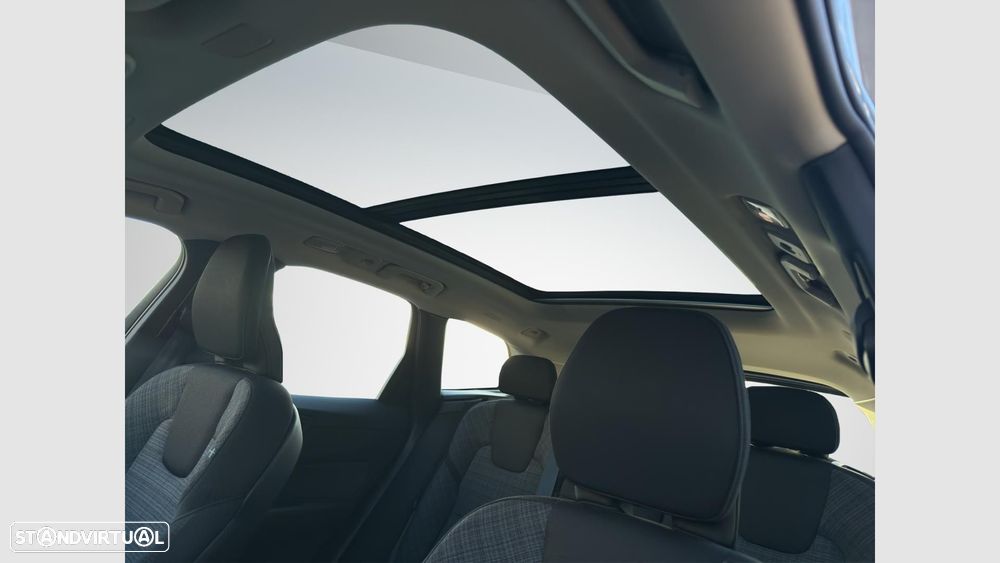 Volvo XC 60 2.0 T6 PHEV Core AWD - 16