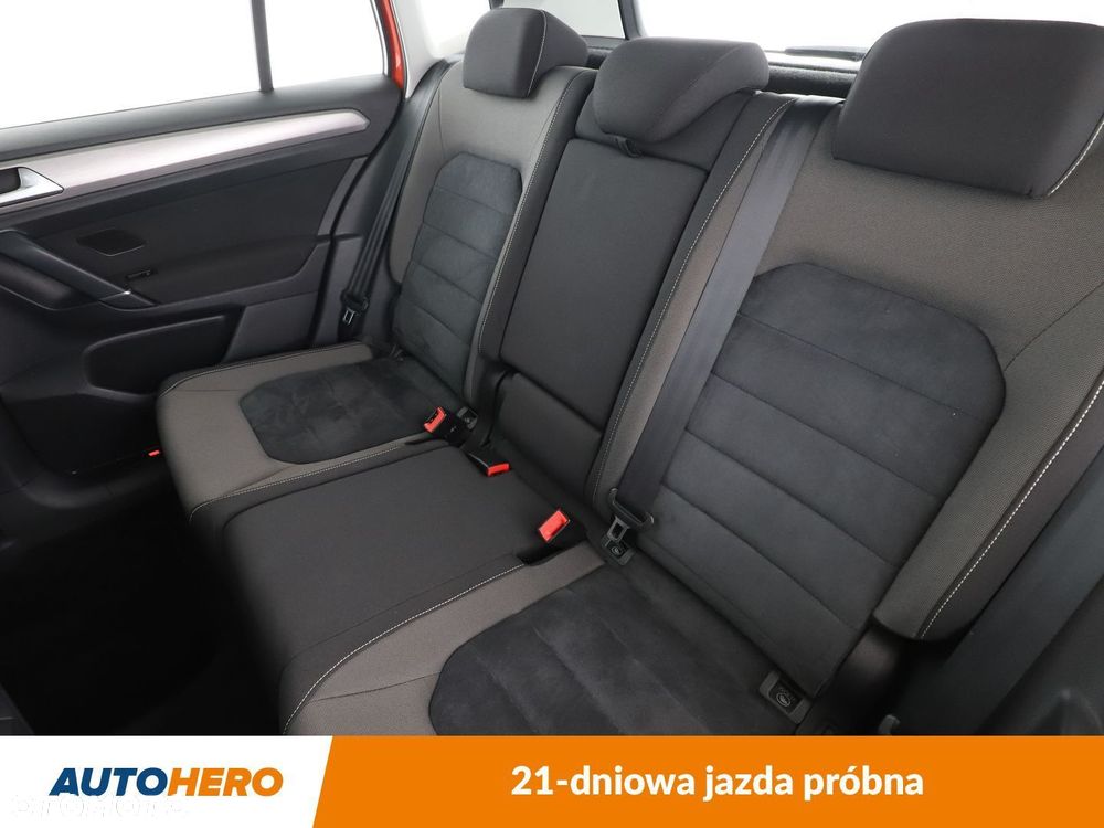 Volkswagen Golf Sportsvan - 15
