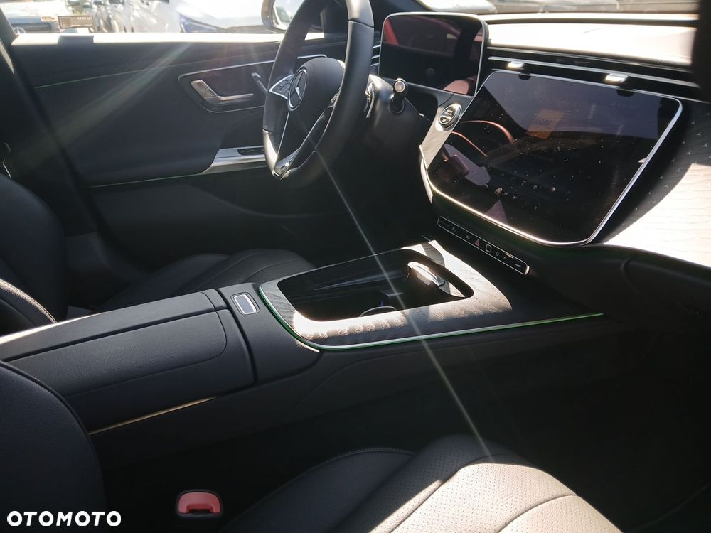 Mercedes-Benz Klasa E 200 4Matic 9G-TRONIC Edition AVANTGARDE - 13