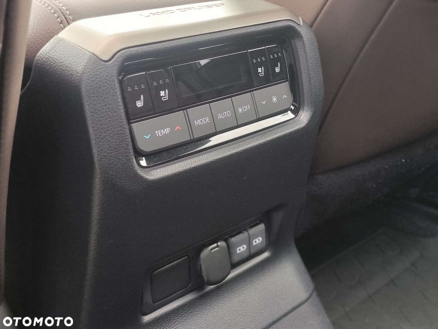 Toyota Land Cruiser LC 2.8 D-4D Executive - 28