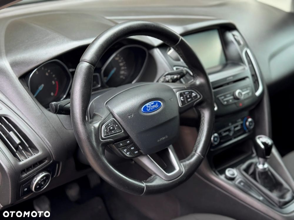 Ford Focus - 23