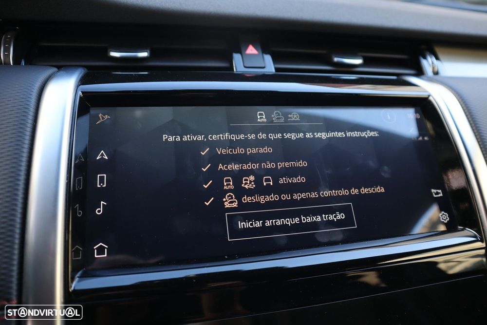 Land Rover Discovery Sport P300e Dynamic HSE - 25