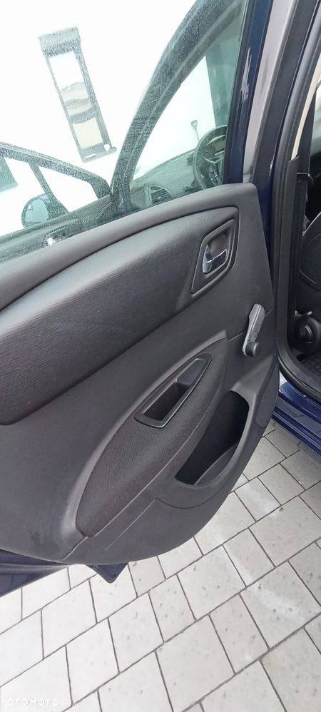 Citroën C4 1.6 16V SX - 17