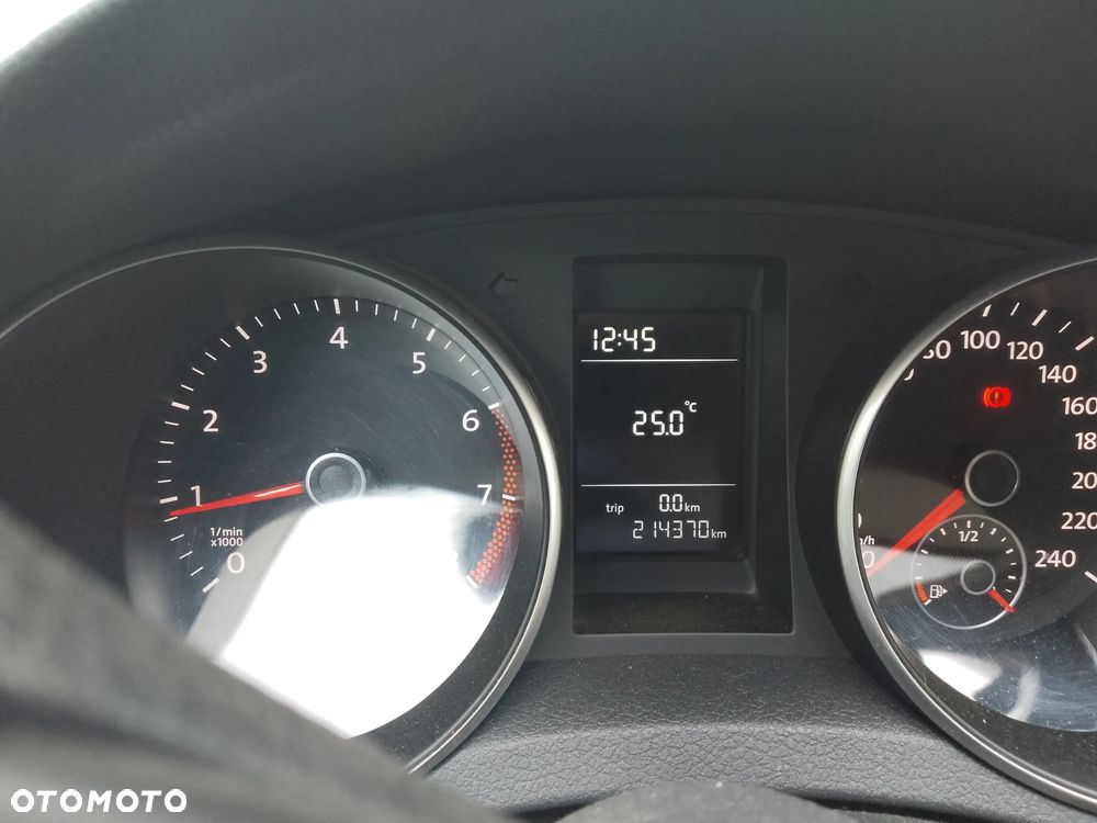 Volkswagen Golf - 10