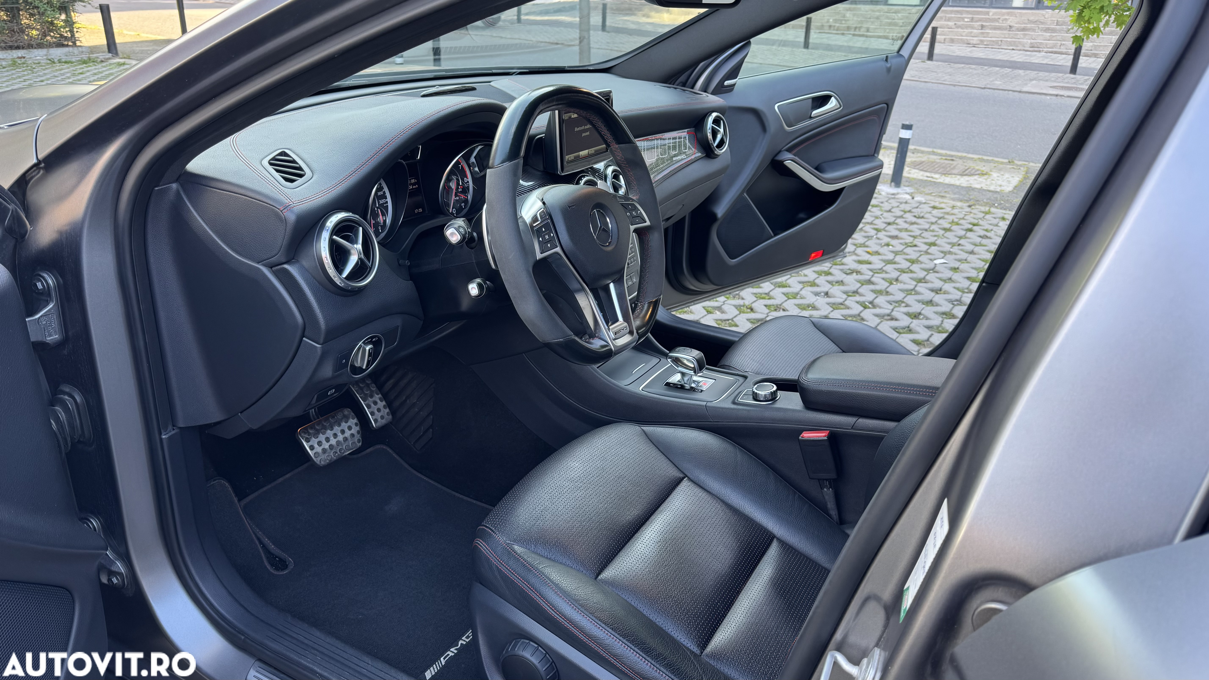 Mercedes-Benz GLA 45 AMG 4Matic 7G-DCT - 10