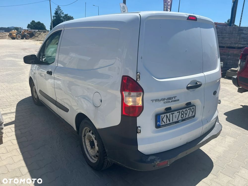 Ford Courier - 3