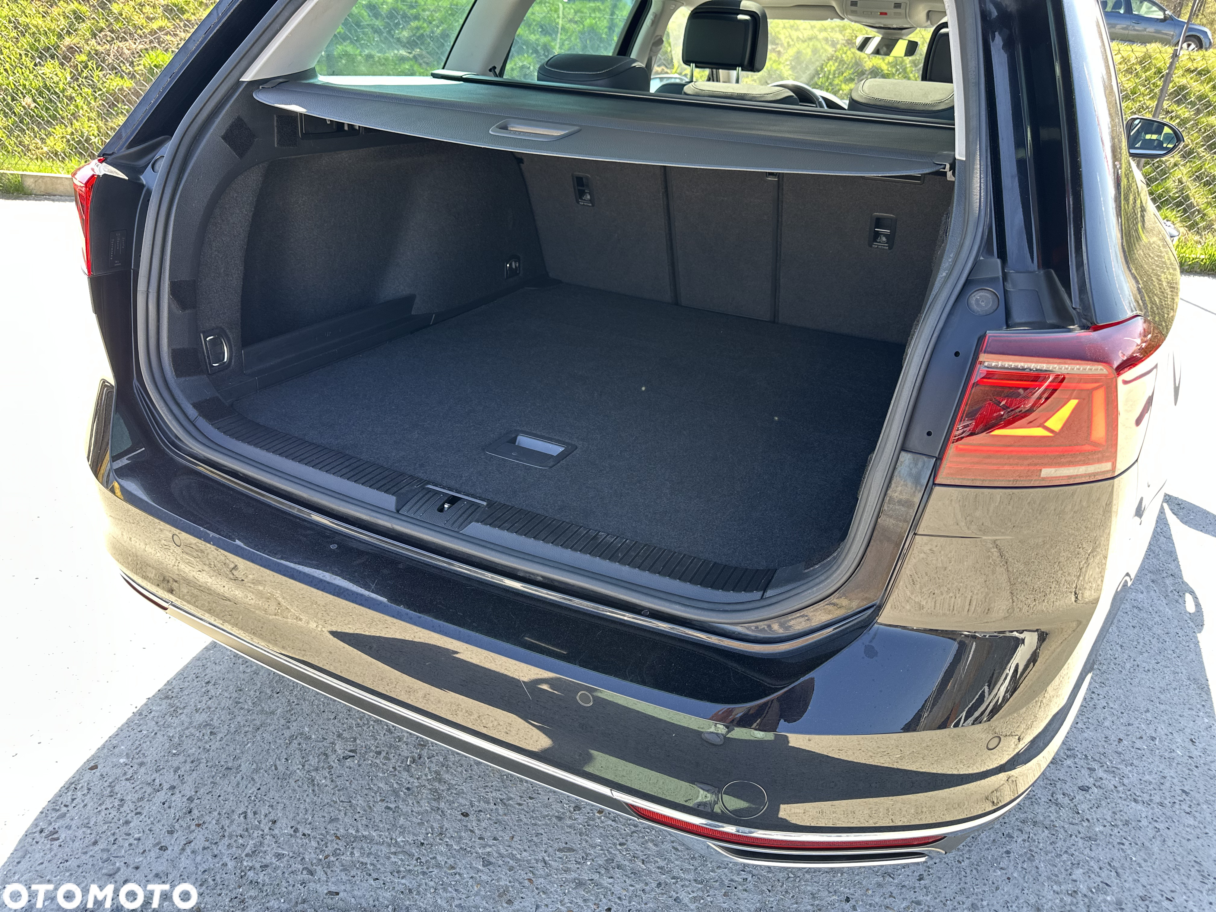 Volkswagen Passat Variant 2.0 TDI DSG (BlueMotion Technology) Trendline - 9