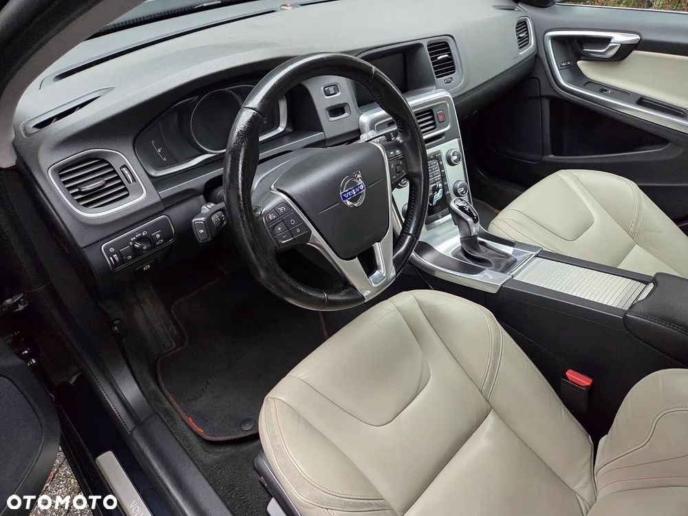 Volvo V60 D4 AWD Drive-E Ocean Race - 7