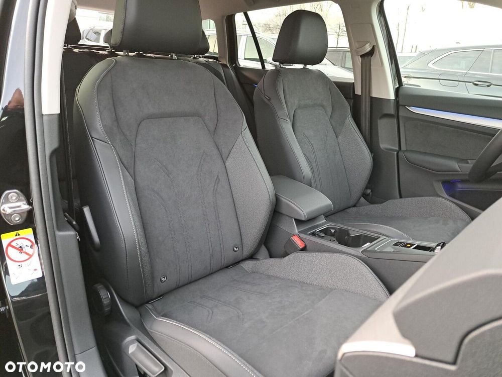 Volkswagen Golf - 24