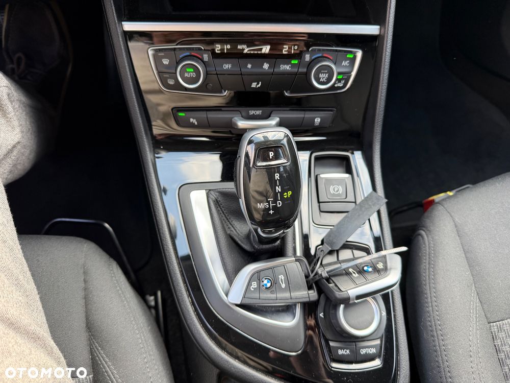 BMW Seria 2 216d Advantage - 20