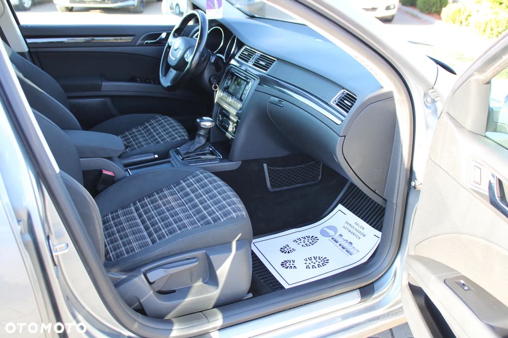 Skoda Superb 2.0 TDI Ambition DSG - 28