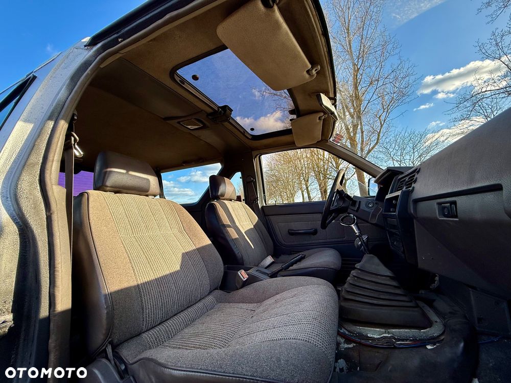 Nissan Terrano - 12