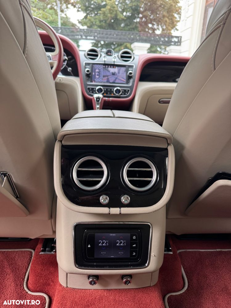 Bentley Bentayga - 13