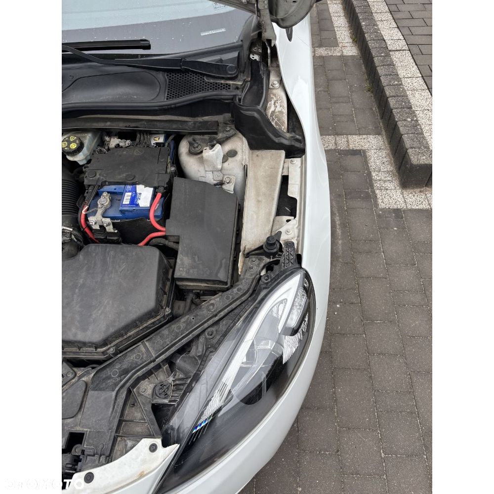 Volvo V40 D2 Kinetic - 15