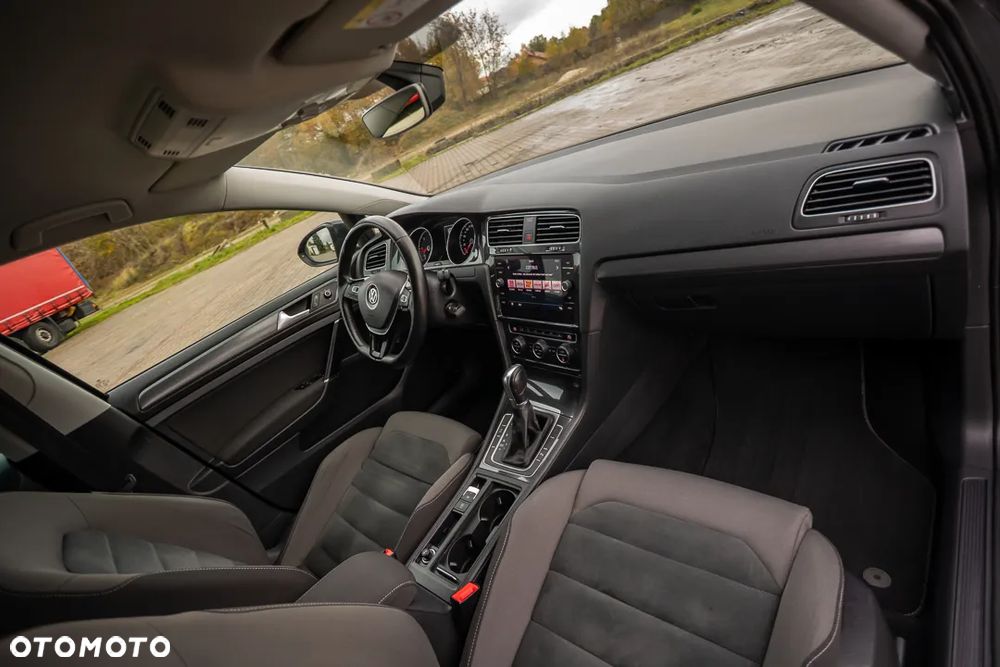 Volkswagen Golf VII 1.6 TDI BMT Comfortline DSG - 26