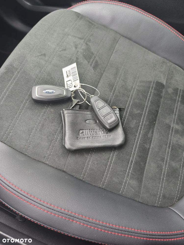 Ford Kuga 2.0 TDCi FWD ST-Line - 24
