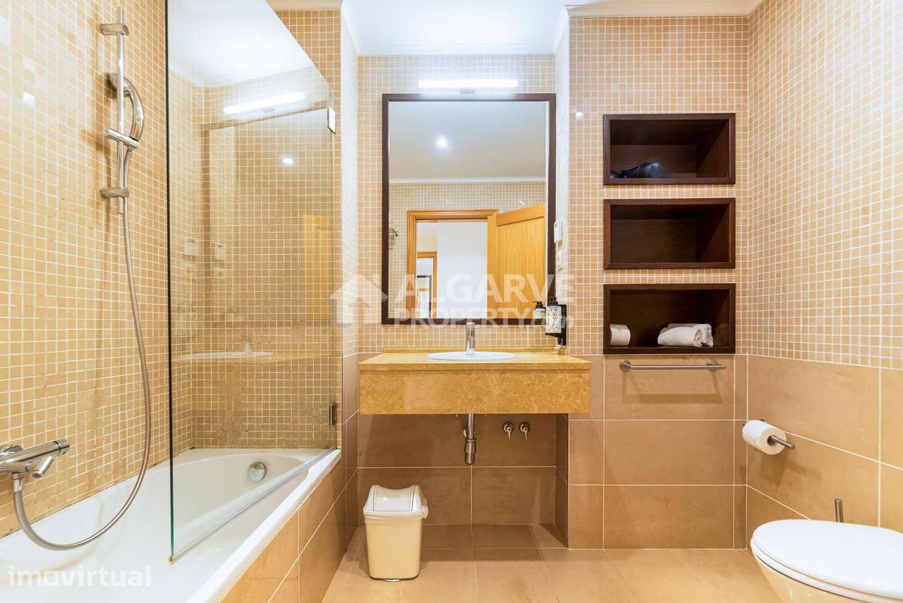 Apartamento T2 de Luxo Junto ao Campo De Golfe Victoria em Vilamoura, - Grande imagem: 5/29