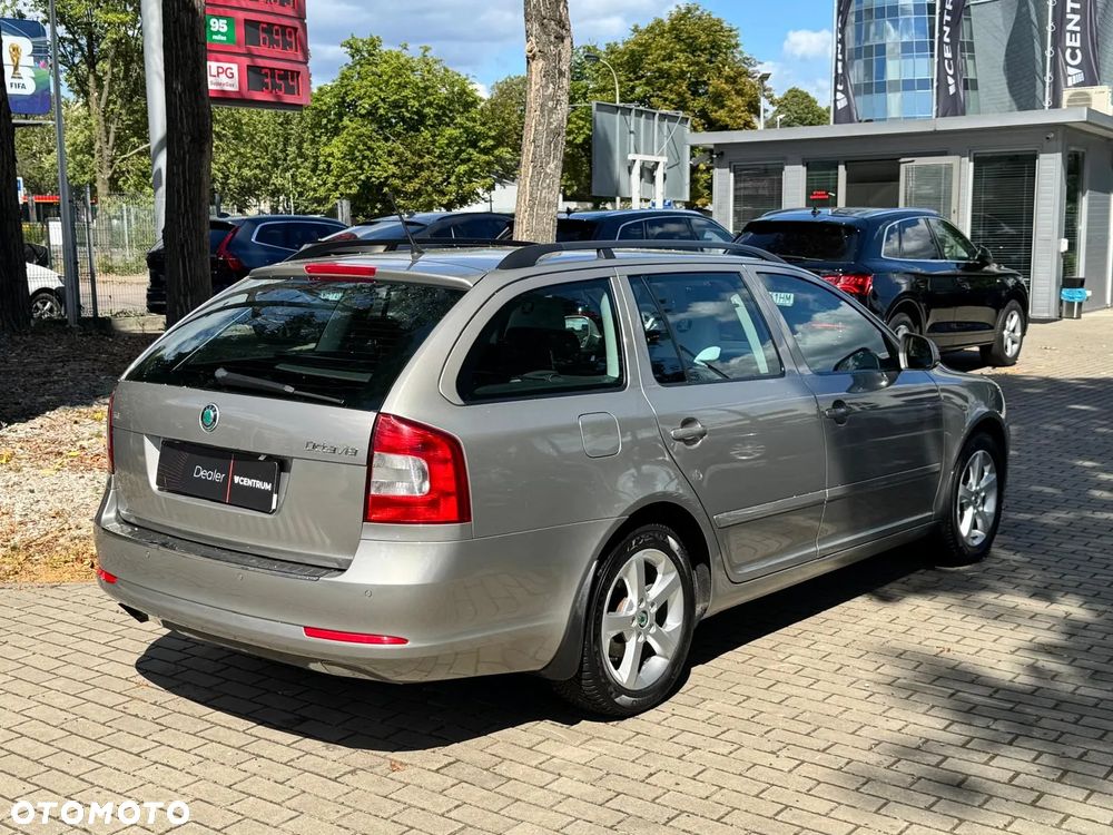 Skoda Octavia 2.0 TDI DPF Elegance - 5