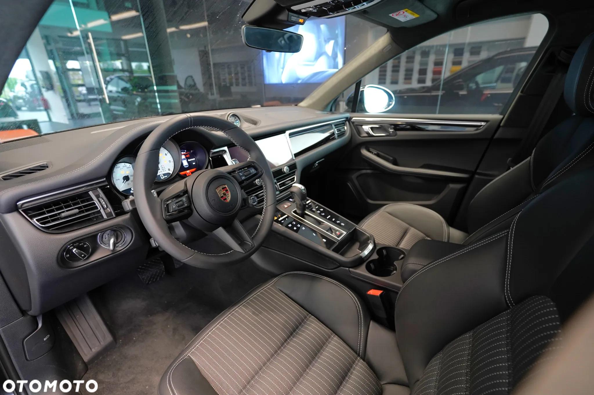 Porsche Macan T - 7