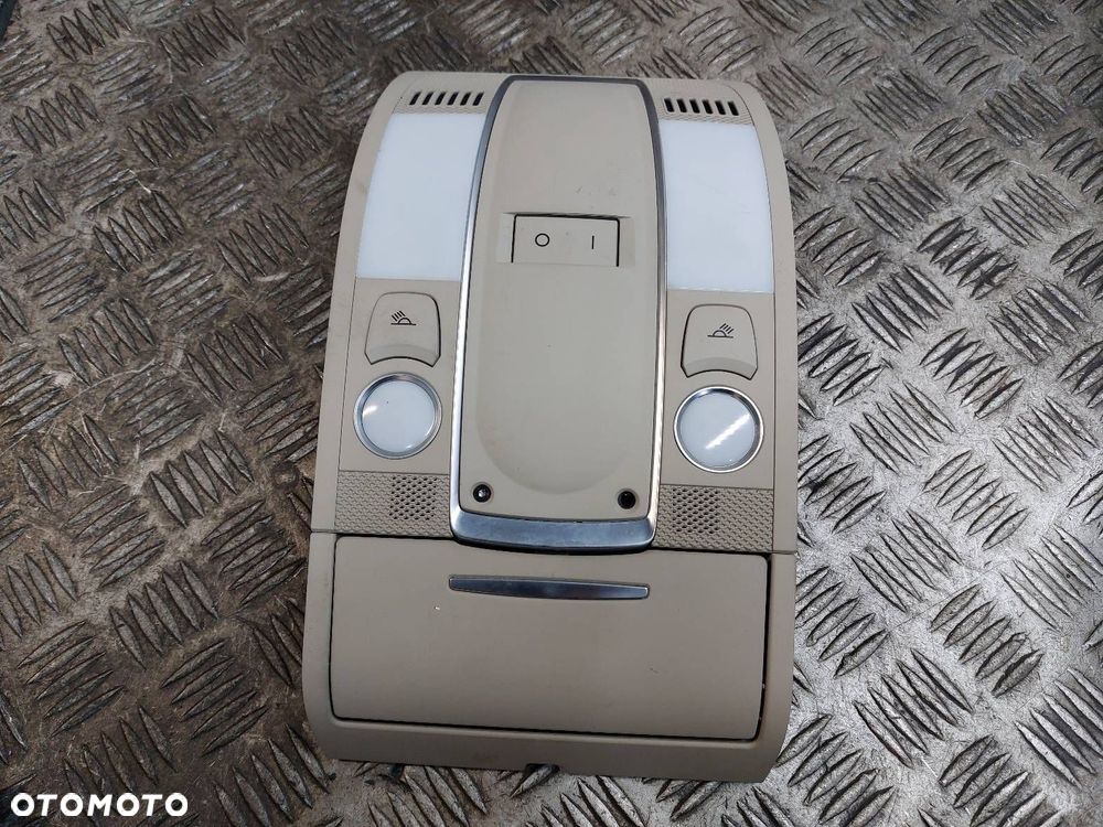 LAMPKA PODSUFITKI AUDI A6 C6 4F0947135BP 4F0951177 - 1