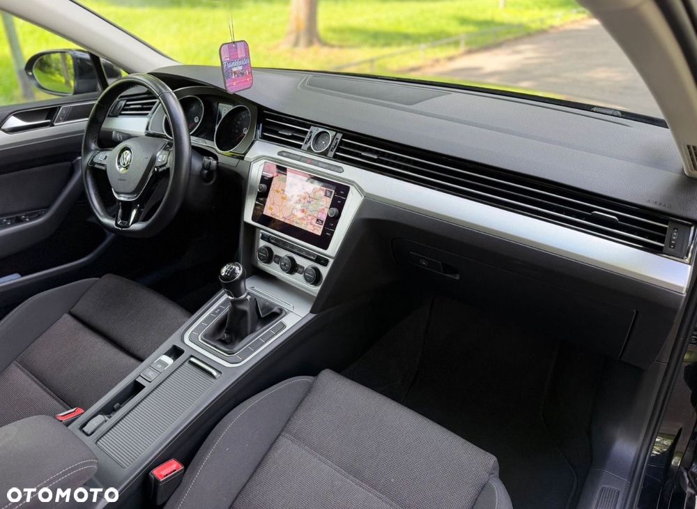 Volkswagen Passat 2.0 TDI (BlueMotion Technology) Comfortline - 16