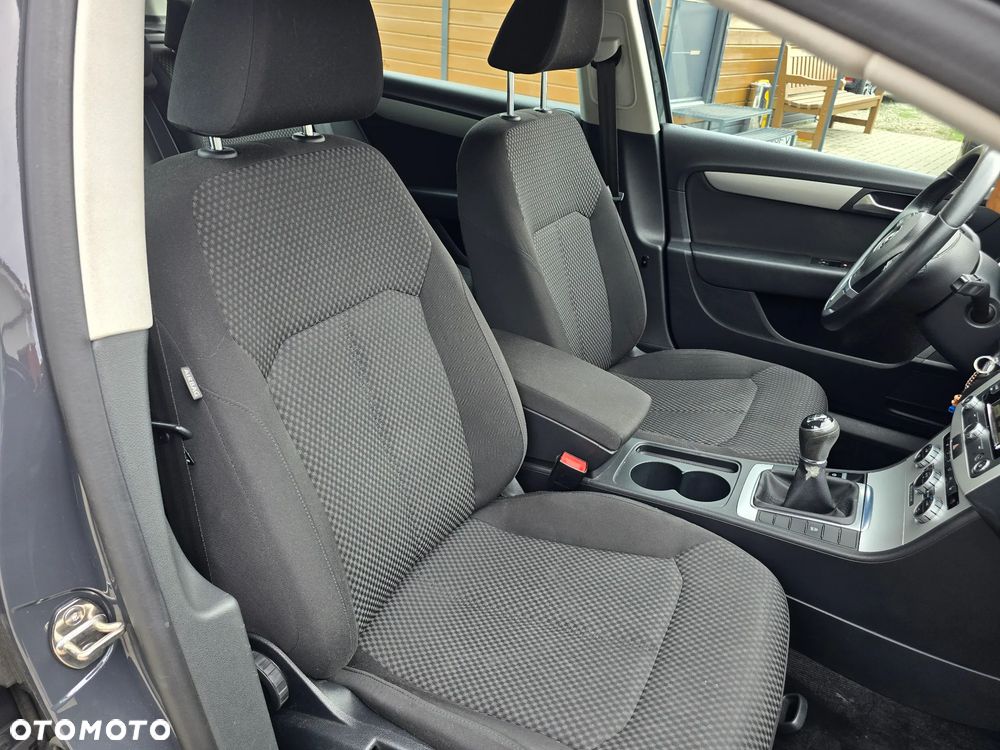 Volkswagen Passat Variant - 15