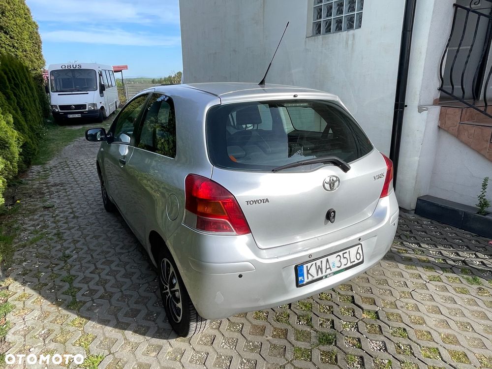 Toyota Yaris 1.0 Luna EU5 - 4