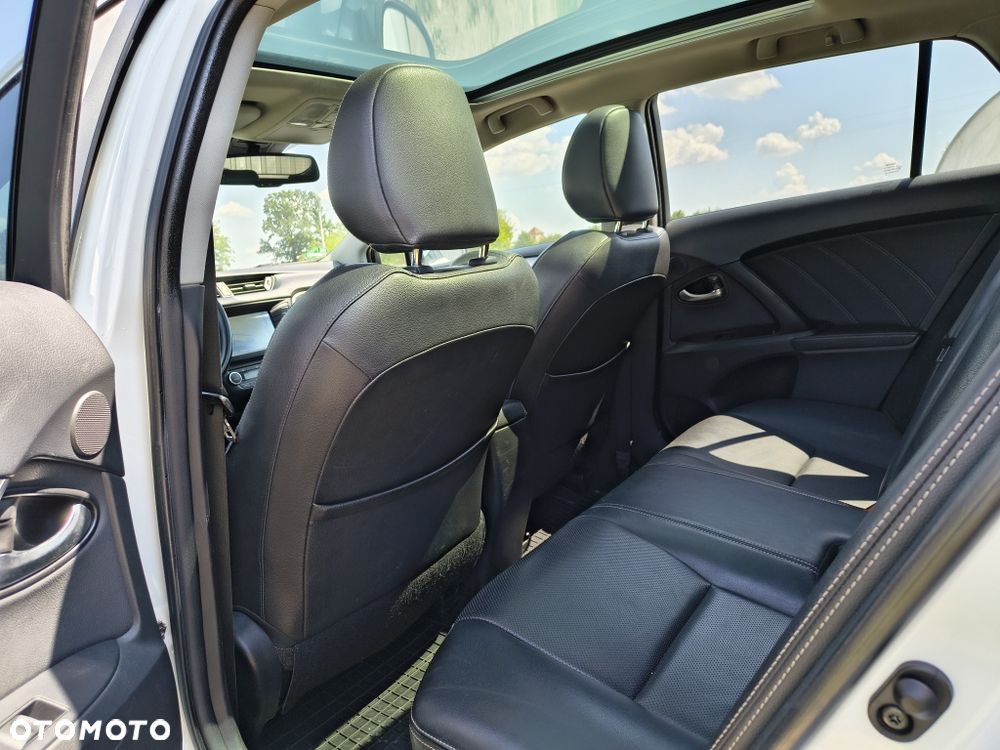 Toyota Avensis - 8