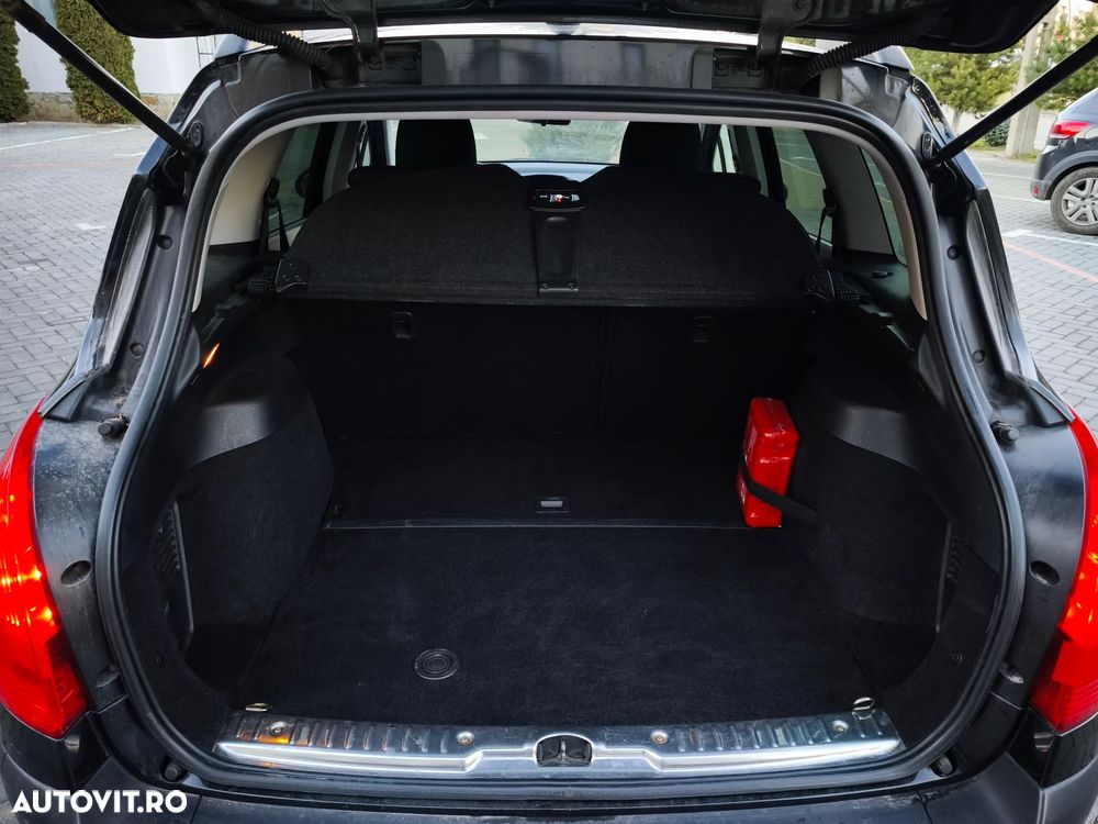 Peugeot 308 1.6HDi Confort Pack - 14