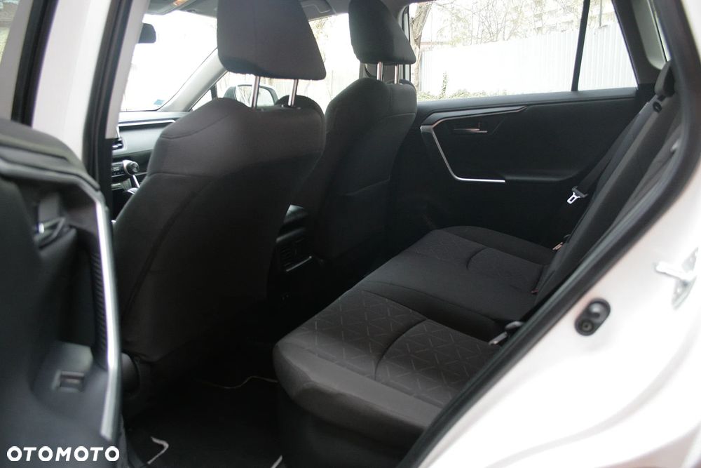 Toyota RAV4 - 11