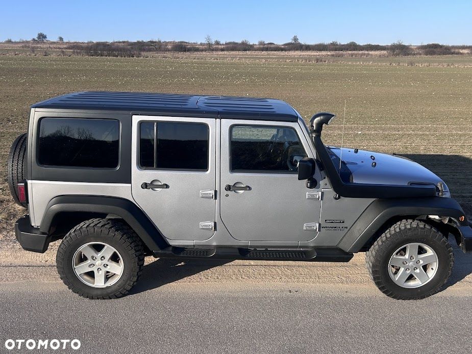 Jeep Wrangler - 5