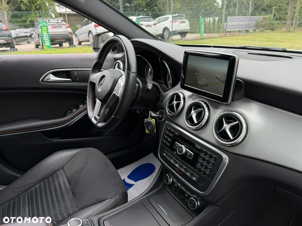 Mercedes-Benz GLA 220 CDI 7G-DCT AMG Line - 38