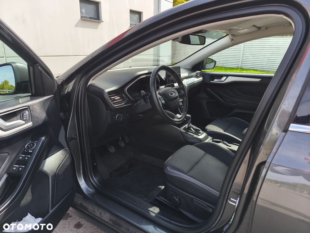 Ford Focus 1.0 EcoBoost Connected - 11