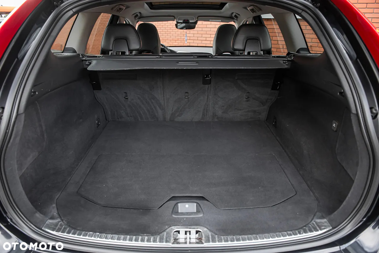 Volvo XC 60 D3 Momentum Pro - 28
