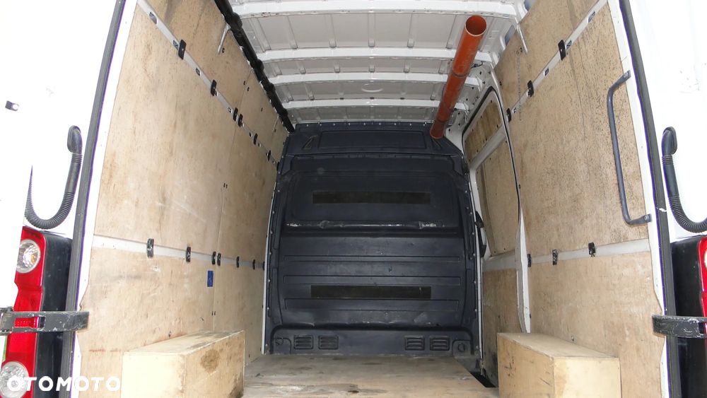 Volkswagen CRAFTER - 8