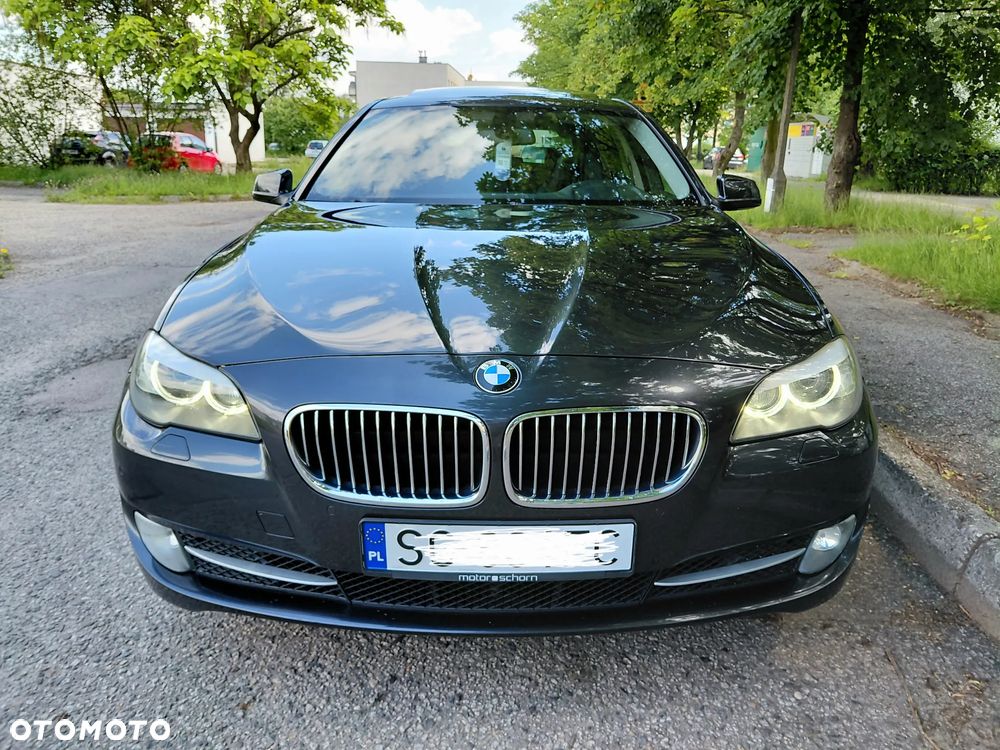 BMW Seria 5 520d Sport-Aut - 31