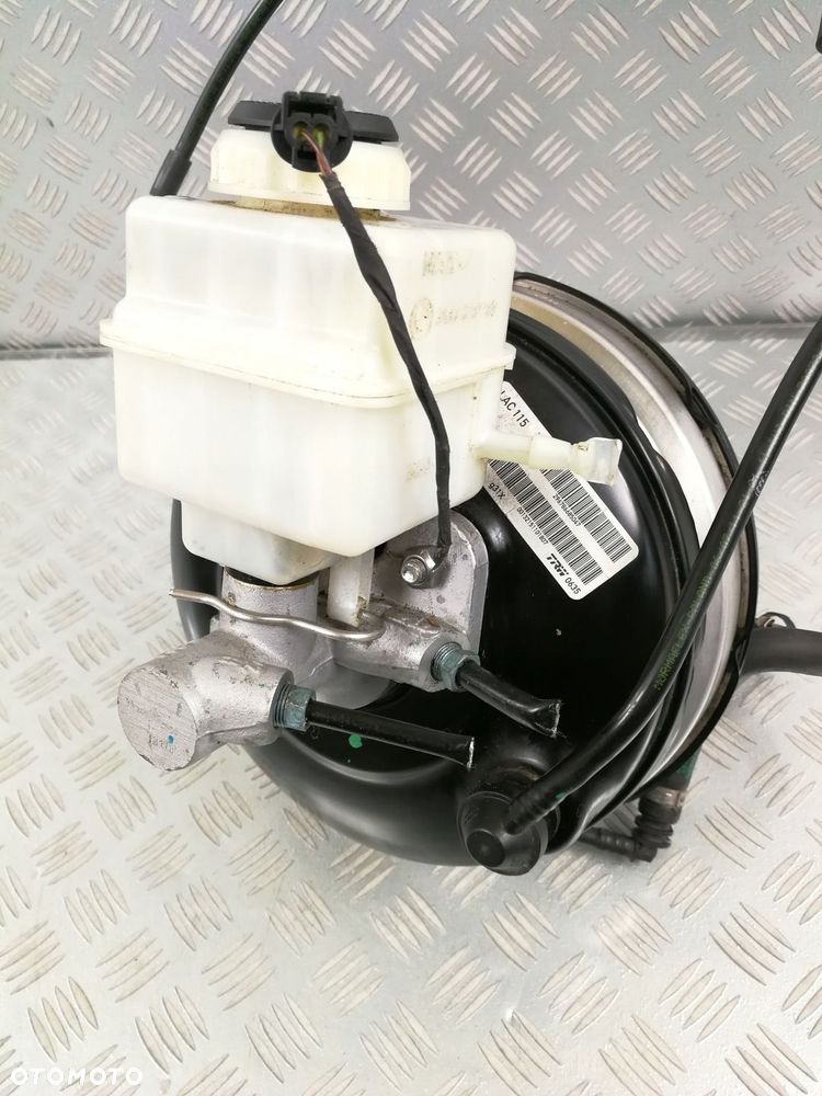 6786685 serwo pompa hamulcowa BMW F01 750 i 4,4 B - 4